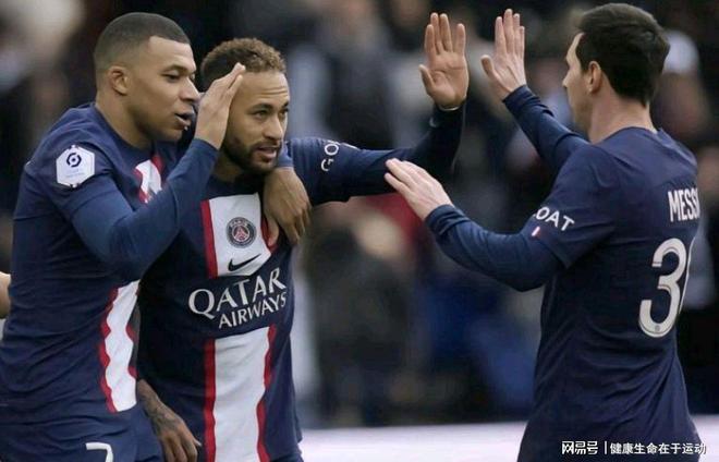 希克：我们拼到了最后一秒；球队进攻非常高效、防守也很紧密