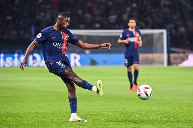 永远的红军20号，利物浦新赛季主场首战场刊封面致敬若塔