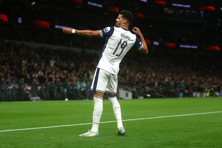 冬窗加盟米兰？罗马诺：莱万不会在1月离开巴萨