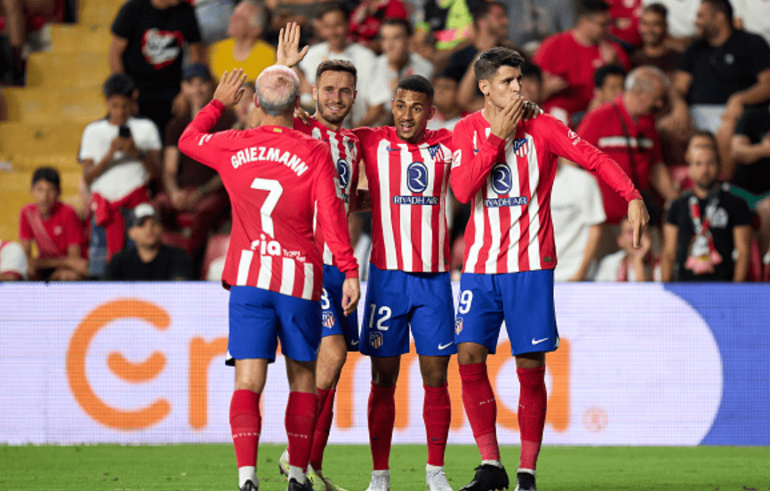 山东泰山选择韩鹏执教，凭借其责任感和团队精神，重燃球队斗志，提升士气，取得进步。