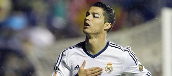 自己给自己颁奖！特朗普获首届FIFA和平奖 因凡蒂诺抛出争议言论