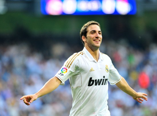 意杯焦点战：拉齐奥迎战AC米兰，蓝鹰寻求复仇，红黑军团力争双杀